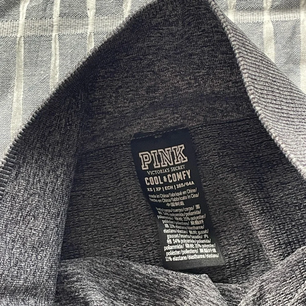 PINK Victoria's Secret Ombre Black and Pink Leggings - Picture 7 of 10